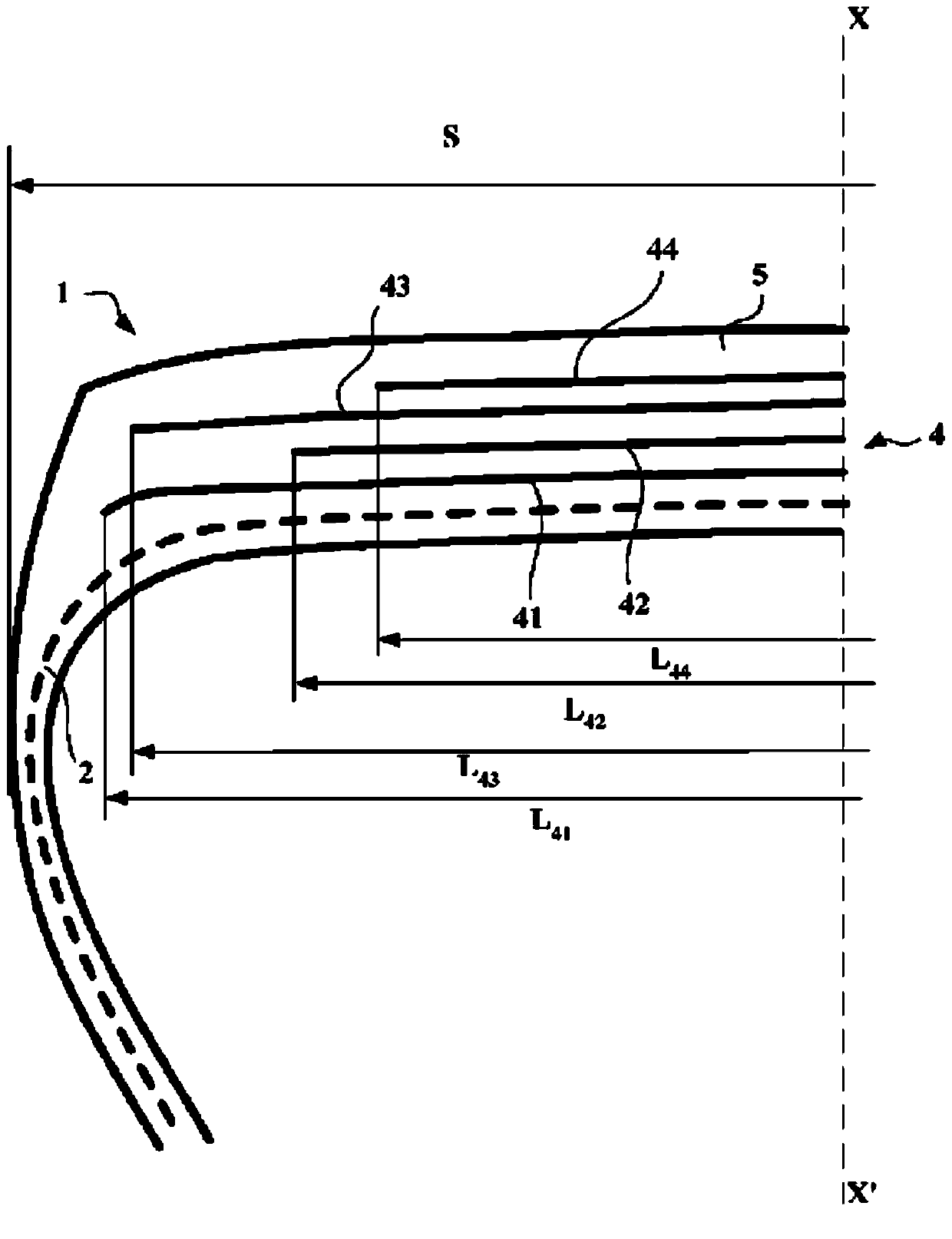 Tyre comprising a layer of circumferential reinforcing elements