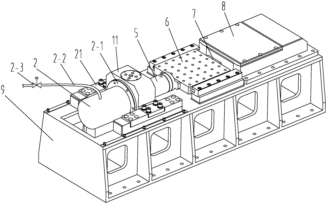 A horizontal continuous impact test device and test method