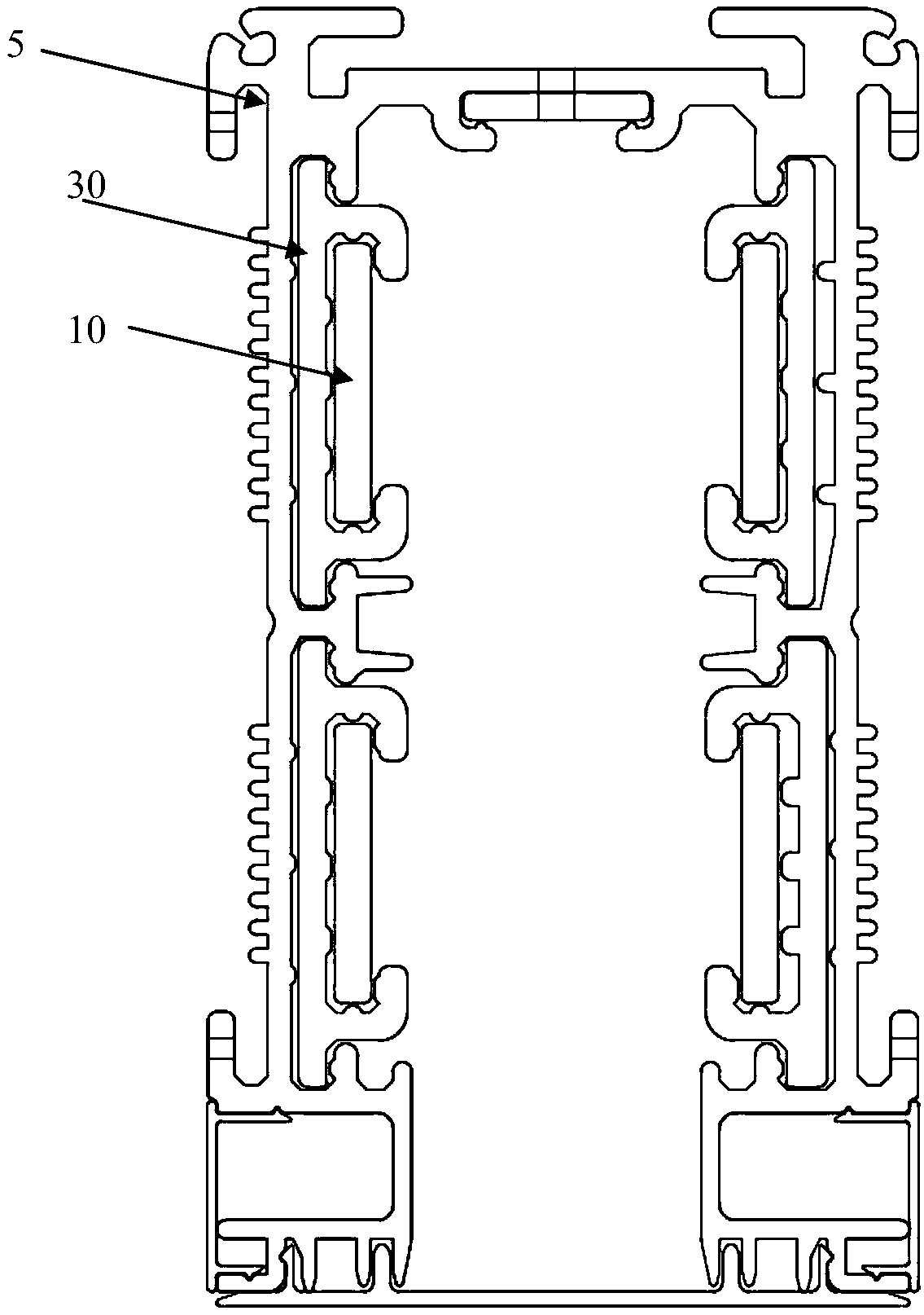 Assembly device for inserting hard bar into slot type board body and insertion method