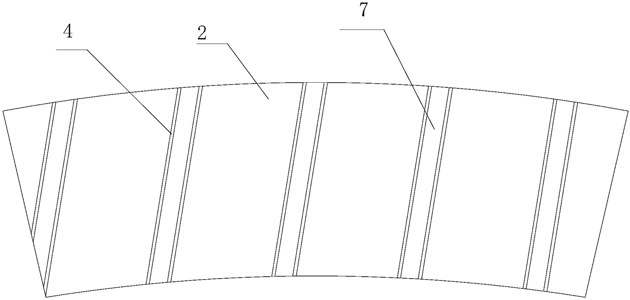 A self-cleaning alarm brake pad