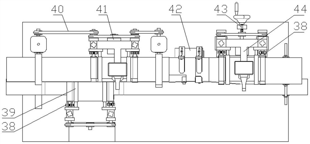 A kind of shoe fabric combination folding and pasting device