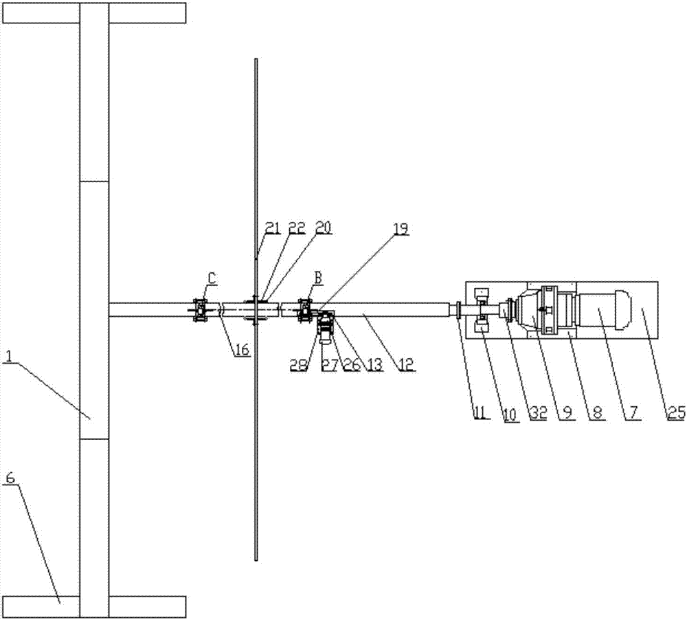 A combined diameter-reducing mechanism of a seam welding machine