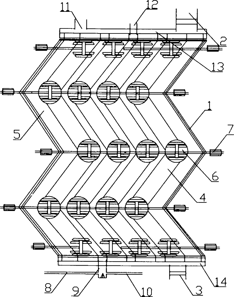 Gravity-pushed coal-material decomposing device