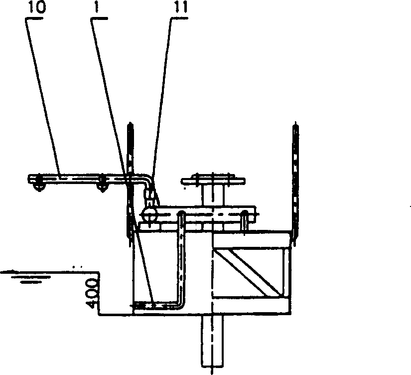 River channel floater interception cleaning apparatus