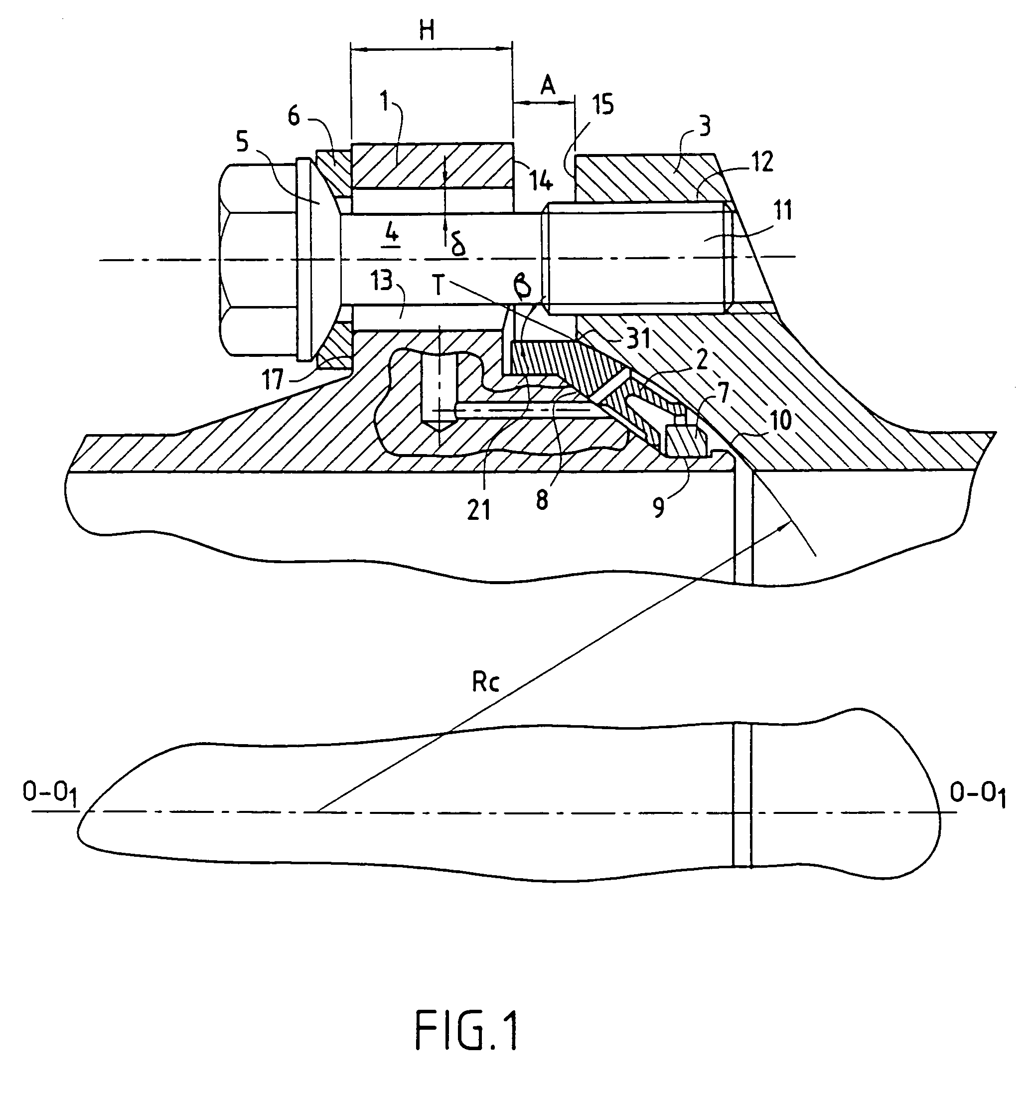 Flanged coupling device with a static ball-and-socket joint