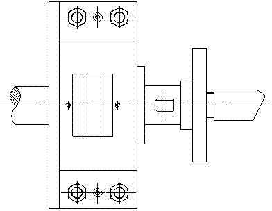 Dynamic vibration-absorption turning tool based on extruding working mode of magnetorheological fluid