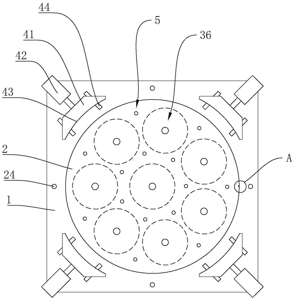 Disc clamping device and using method thereof