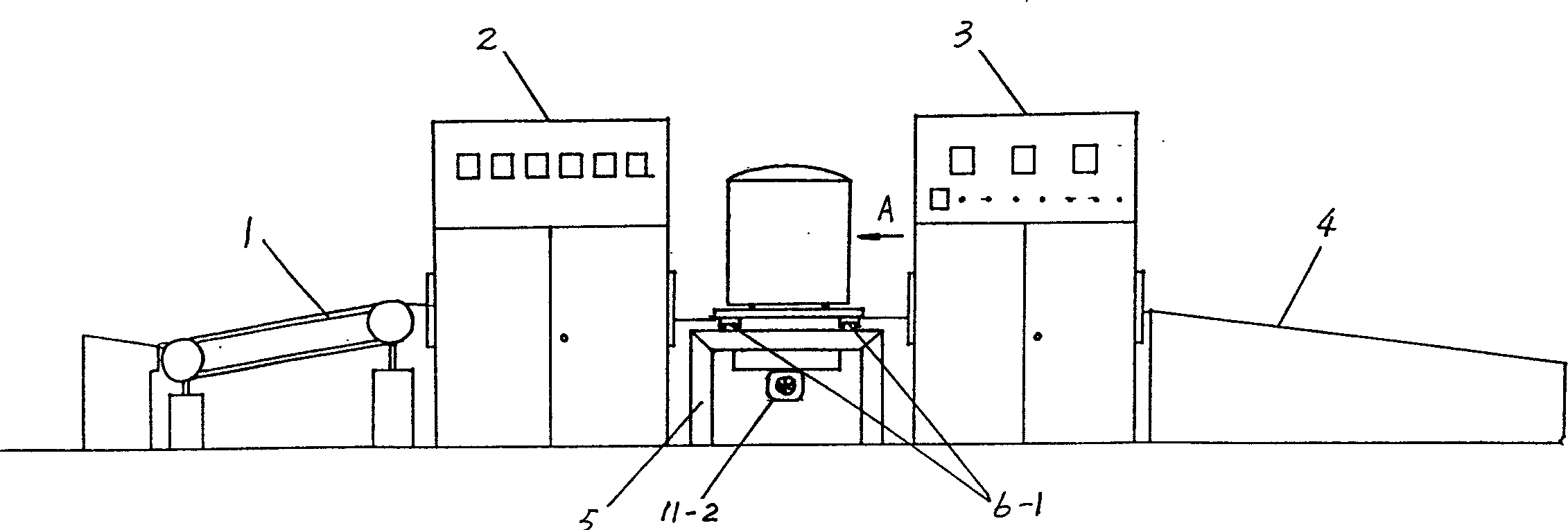 Electric heating type inside and outside spraying equipment and process for steel-plastic composite pipe