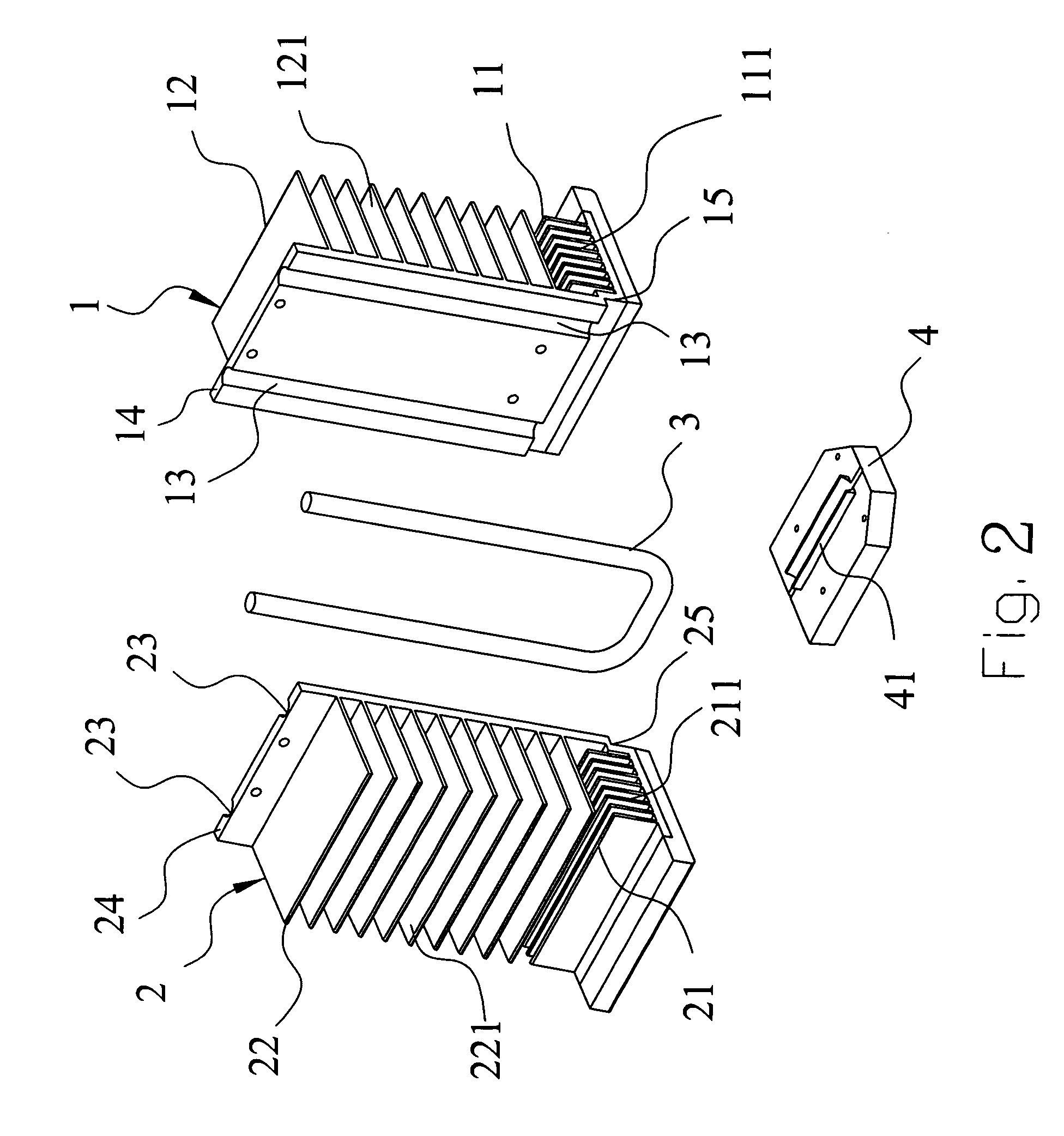 Symmetrical heat sink module with a heat pipe for spreading of heat