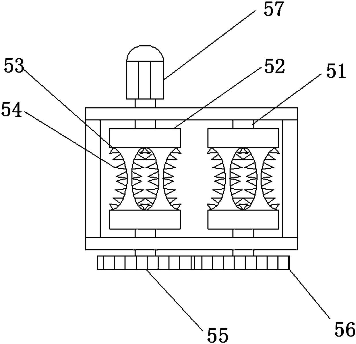 Building material recycling and smashing device