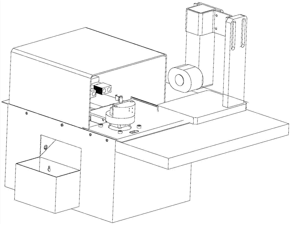 An automatic label tearing device and method