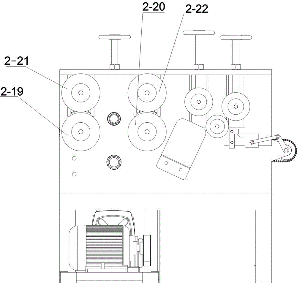 Intermittent material device with adjustable material delivery length