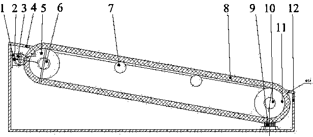 Automatic shoe sole cleaning device