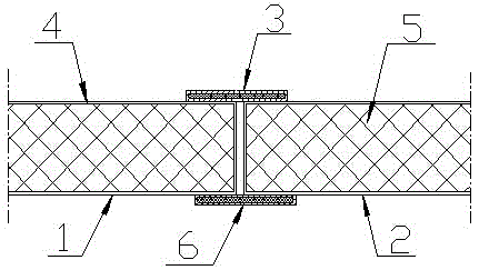 Split fire door cover seam structure