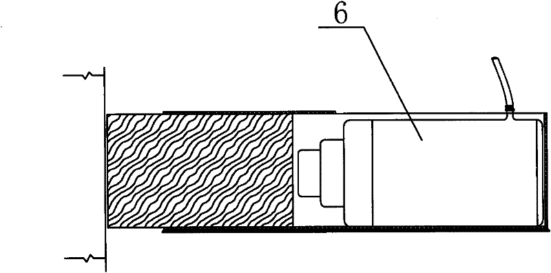 Underwater plugging and water sealing method for bottom plate of concrete pouring jacket without back cover