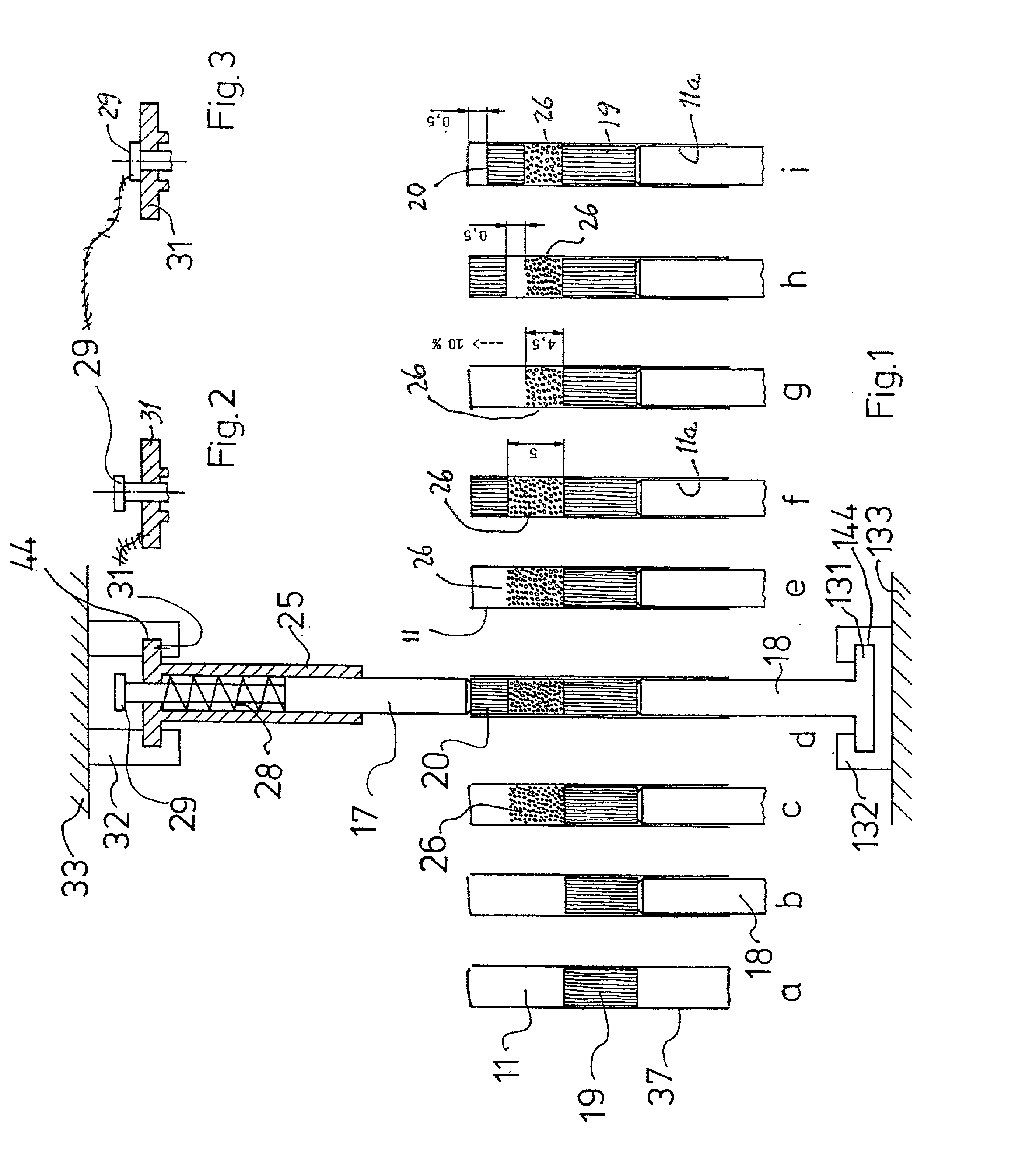 Machine for making filter mouthpieces for rod-shaped smokers' products