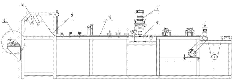 Middle sealing mechanism for cylindrical forming of non-woven fabric