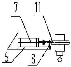 Self-adaptive automatic cleaning device for vehicle wheel forging die