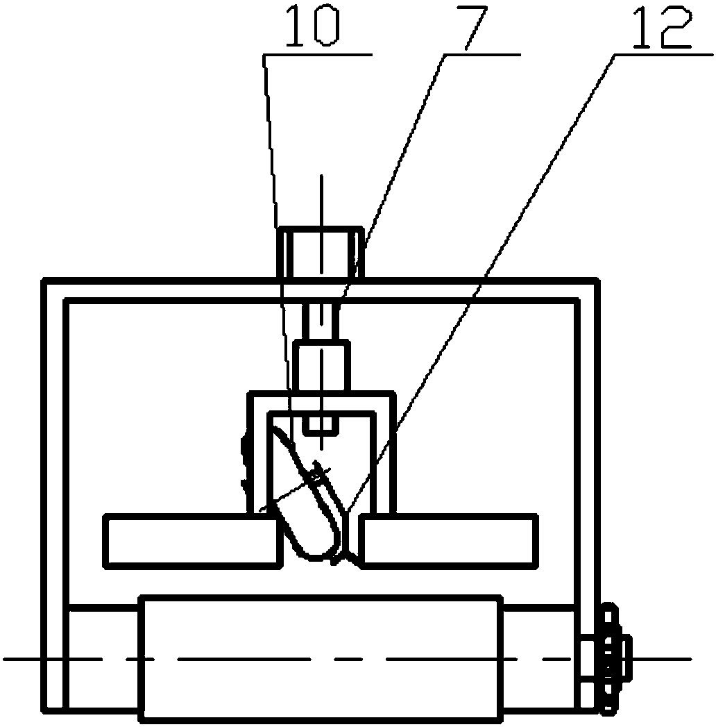 Fresh tobacco leaf stalk sectioning and orderly-clamping device and sectioning and clamping method thereof