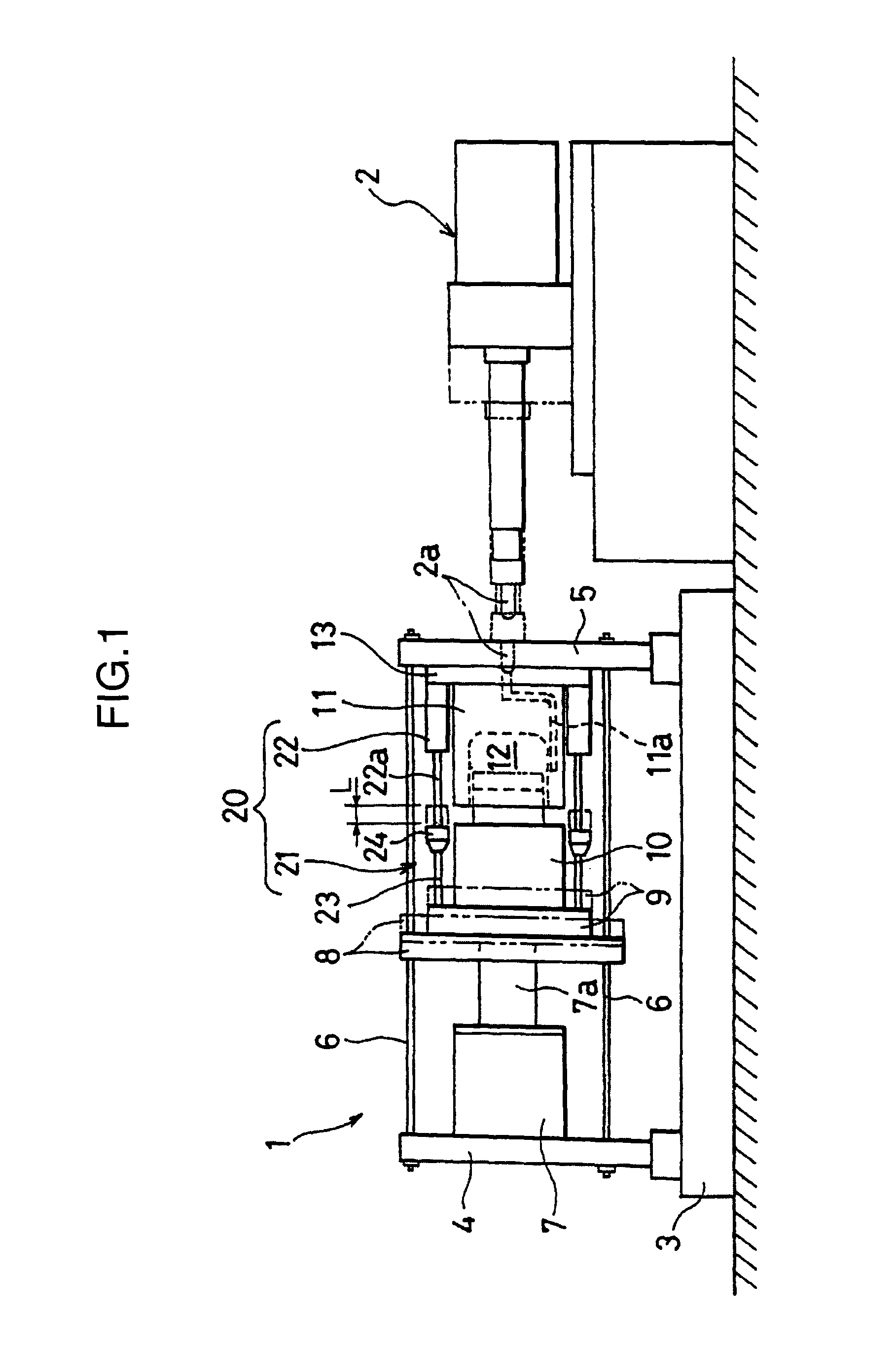 Injection and compression molding with parallelism mechanism