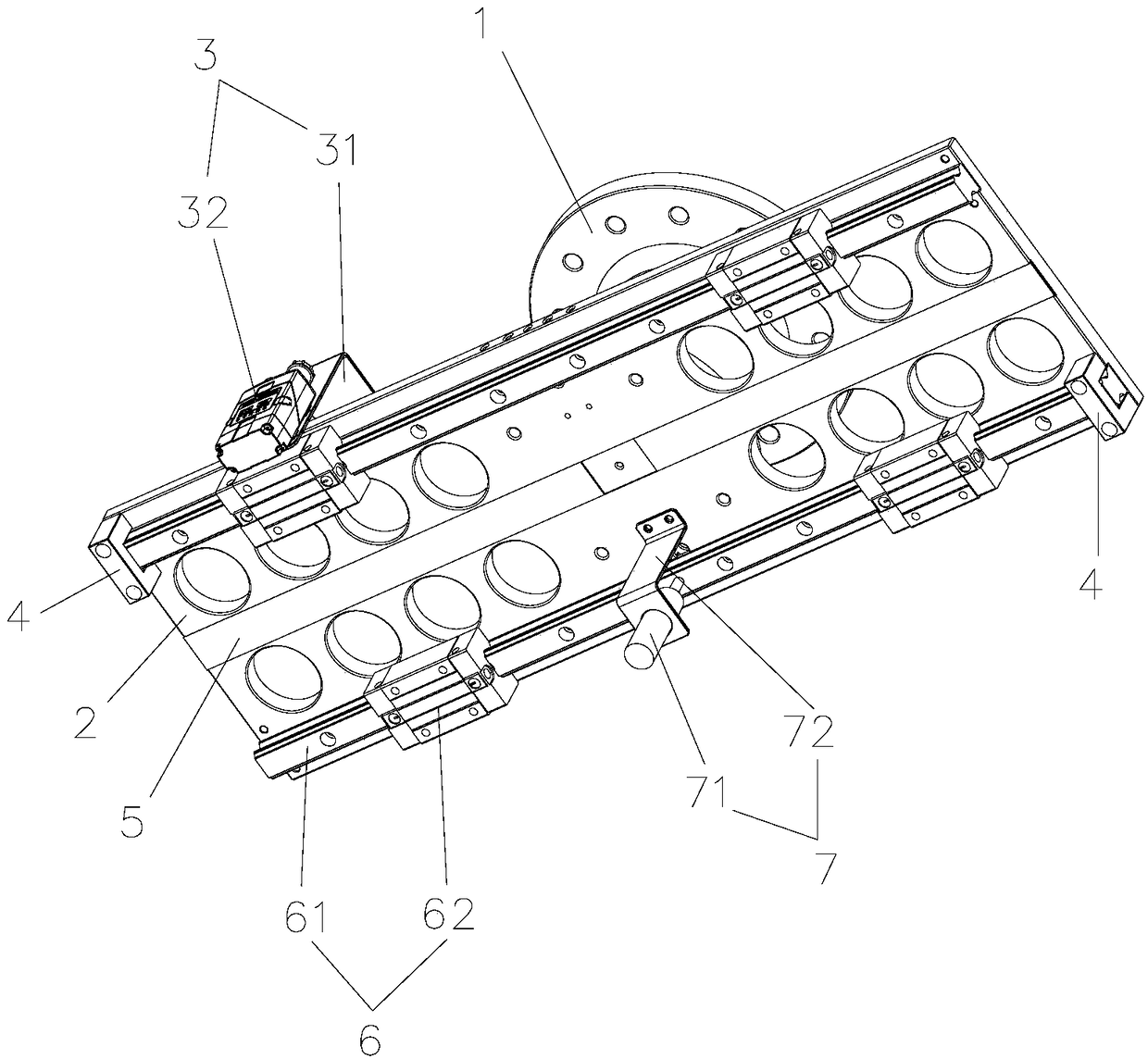 Battery module grasping finger and battery module assembling robot with same