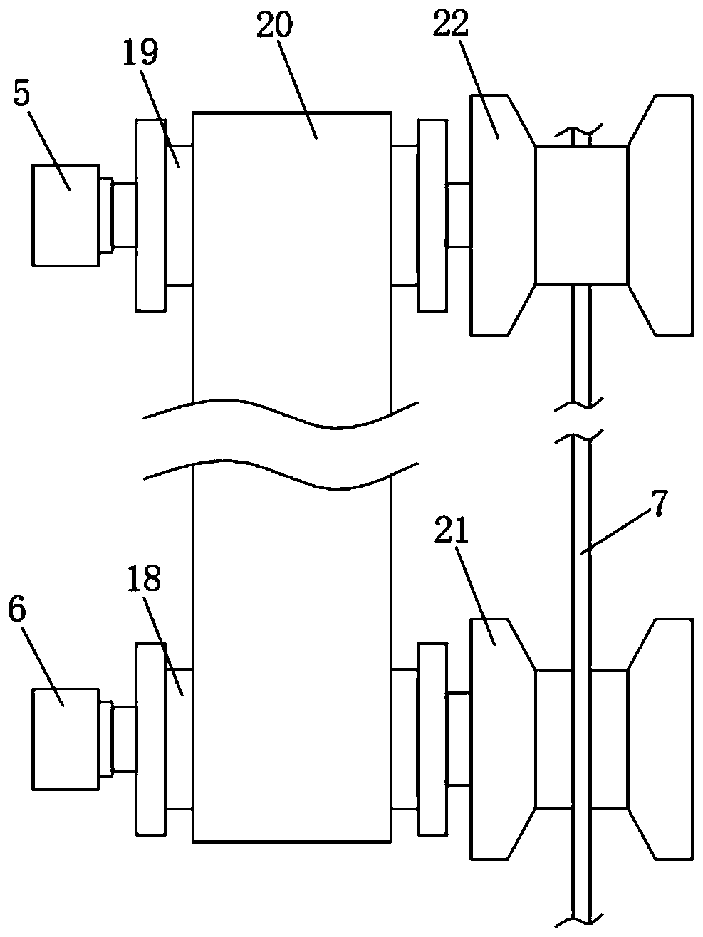 Automatic rolling device for knitwear sewing thread