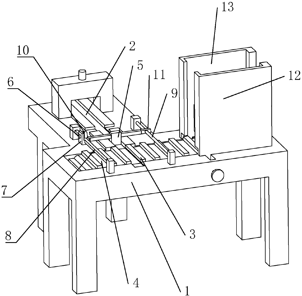 Cutting machine for automatic loading of furniture plates and using method of cutting machine