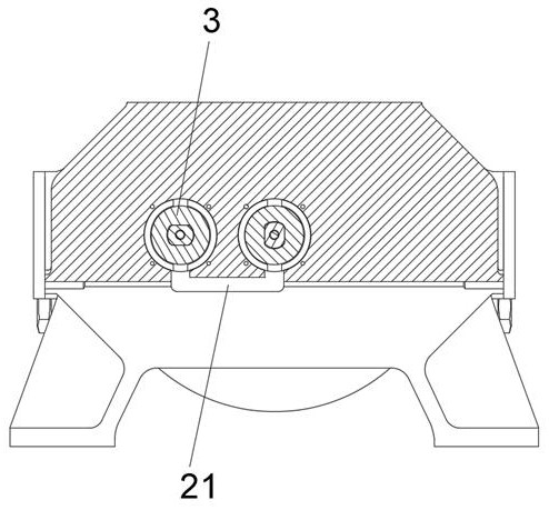 Cantilever connecting structure for roots pump or screw pump