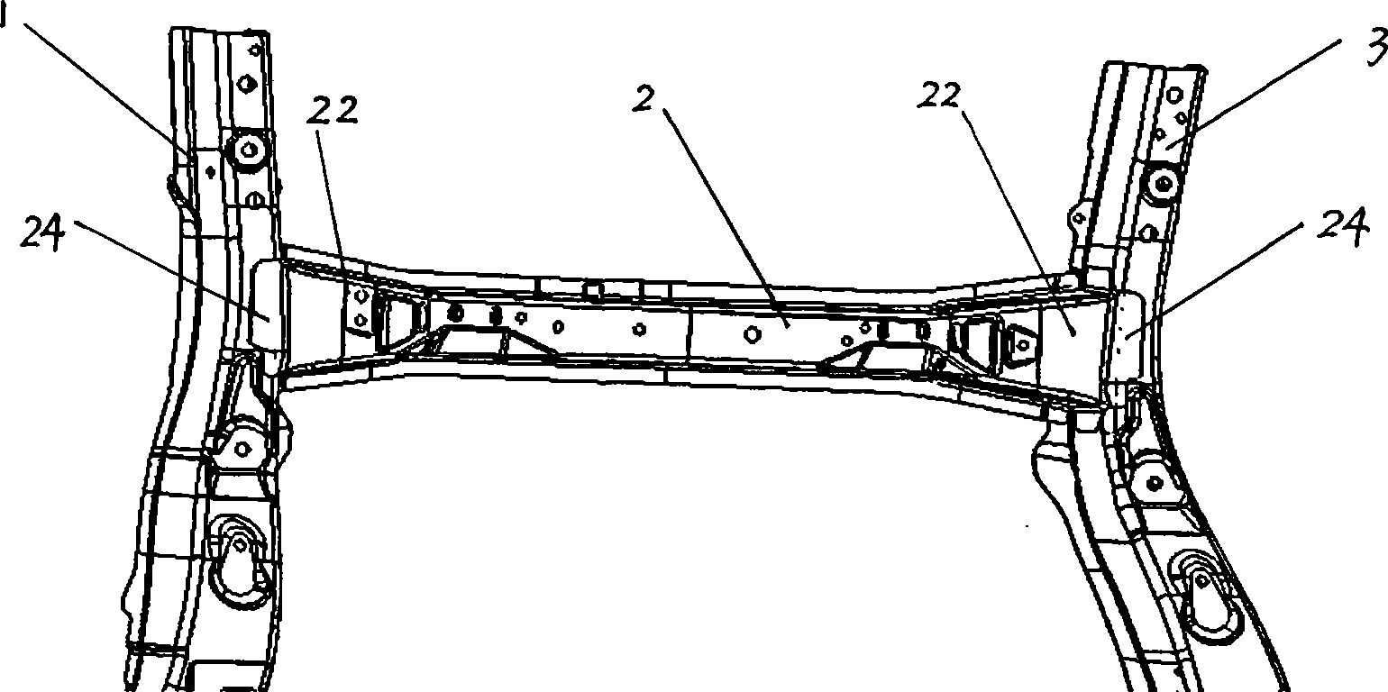 Bridging arrangement of vehicle beam and left-right longeron