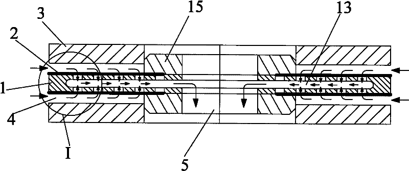 High-viscosity fluid filtering device with backwashing function