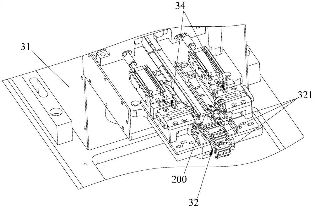 Magnetic reed pipe feeding machine and plug-in machine thereof