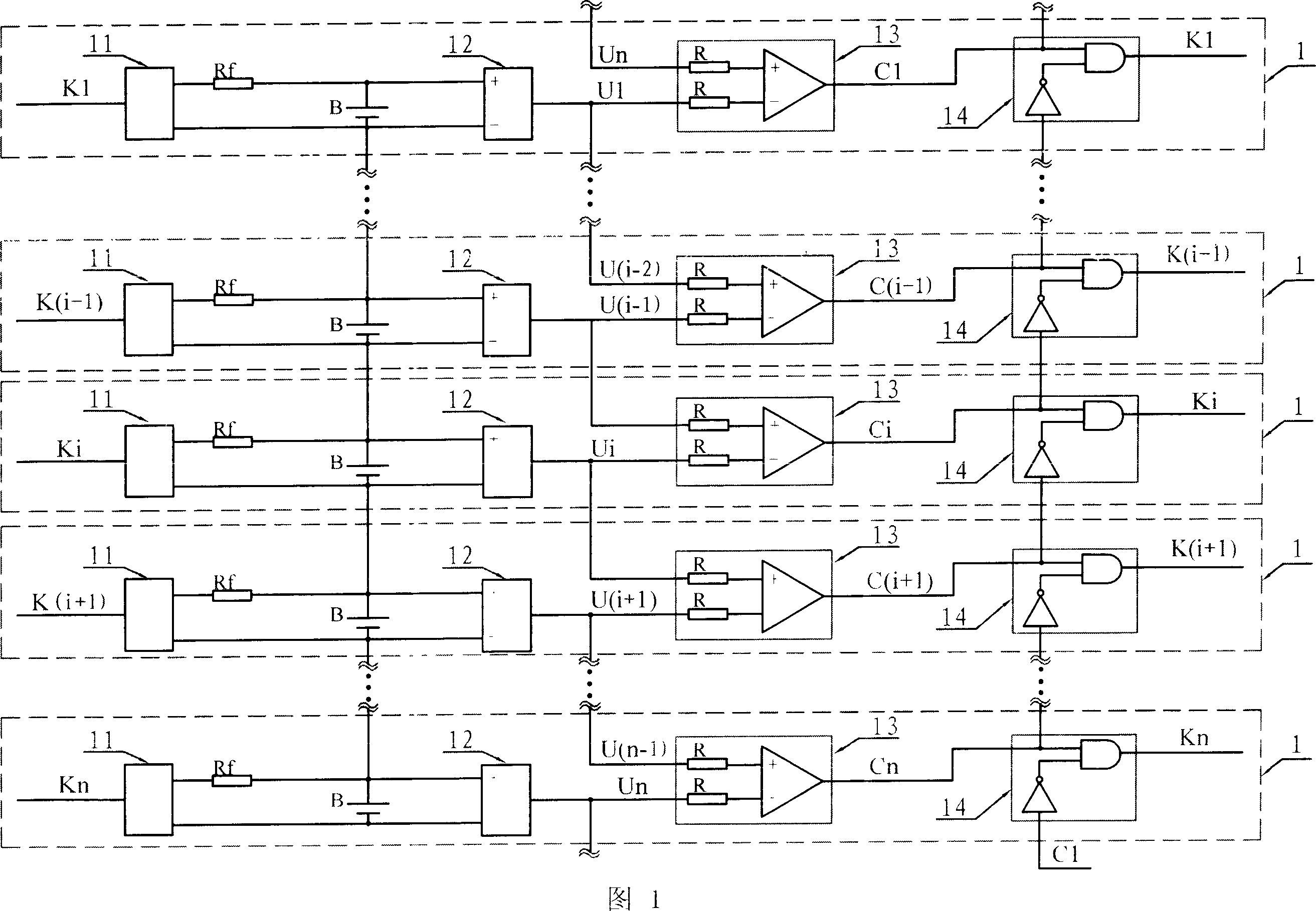 Monocase battery voltage balance method and balancer in the charging/discharging process of the dynamic battery group