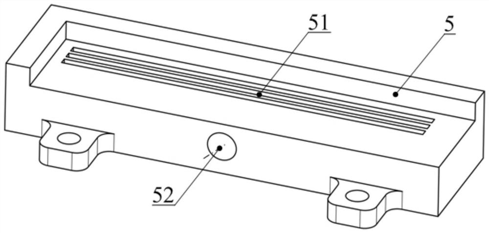 A step-type blade double-circuit nesting electrolytic processing device and method