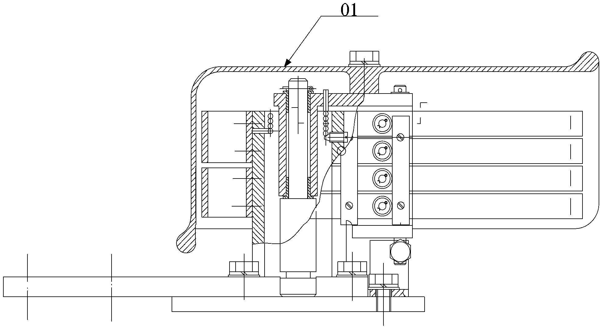 Disconnecting switch and conducting loop structure thereof