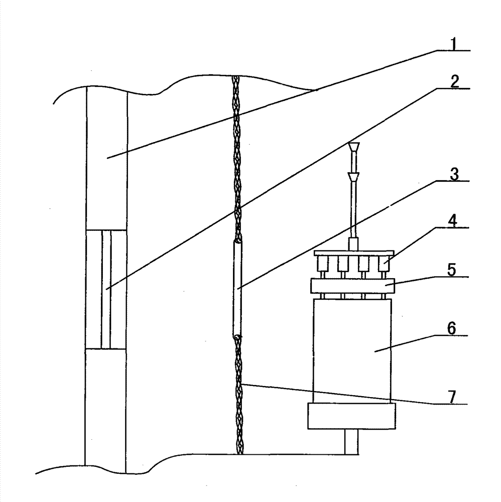 Hot melting-resistant structure for guide steel wire of silicon core furnace