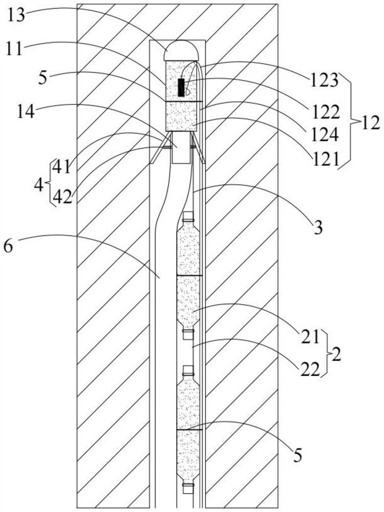 Upward medium-length hole non-coupling charging structure and application method