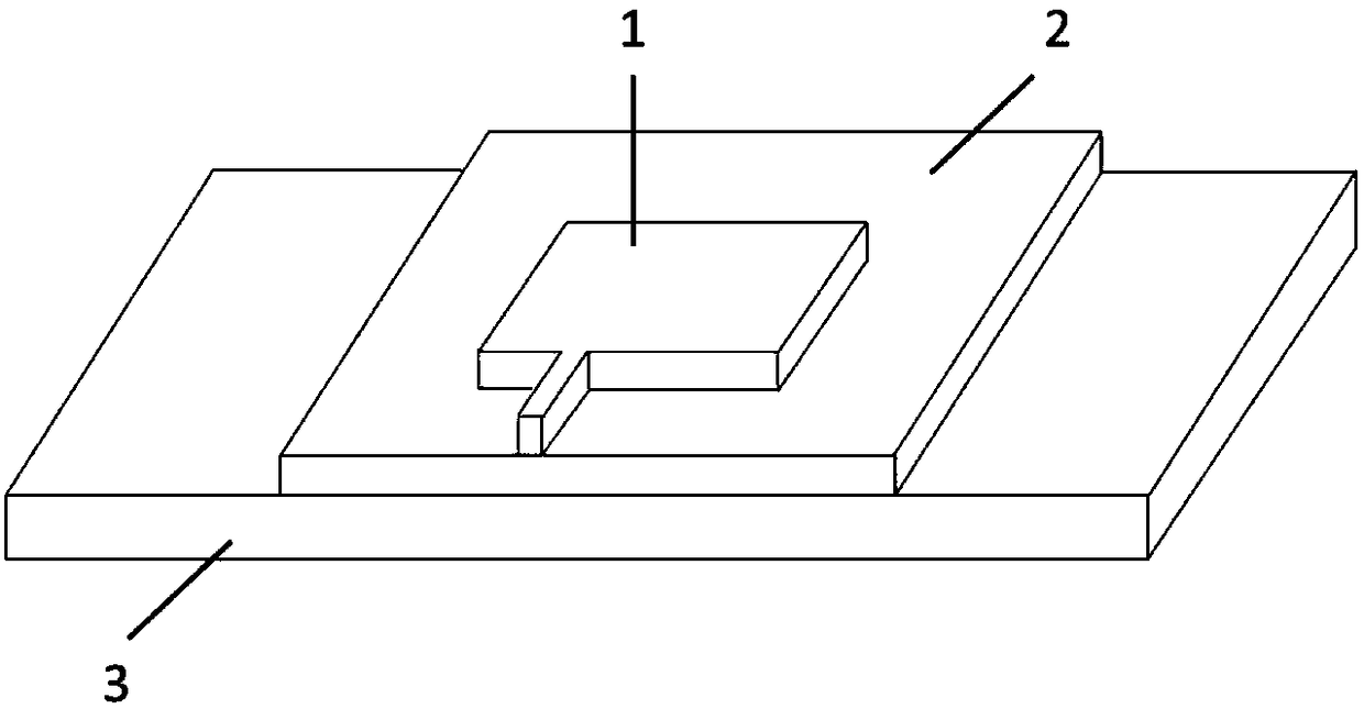 Fatigue-crack propagation monitoring system based on microstrip antenna sensor and monitoring method thereof