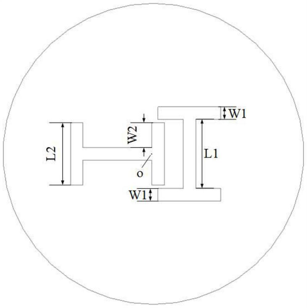 Wide-beam anti-metal antenna for satellite communication