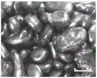 Nickel-iron alloy dry granulation and methane steam reforming waste heat recovery device and method