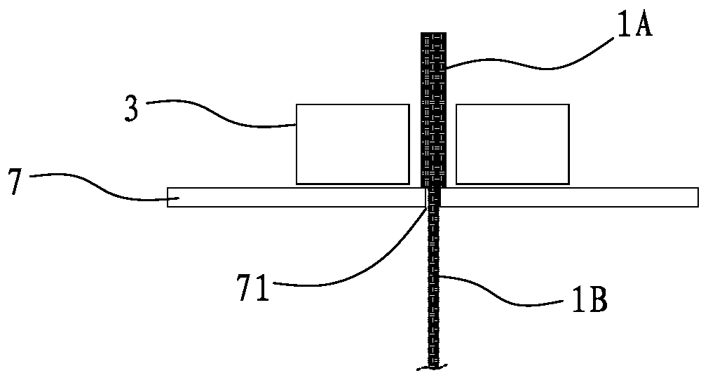 Automatic side wing stretcher