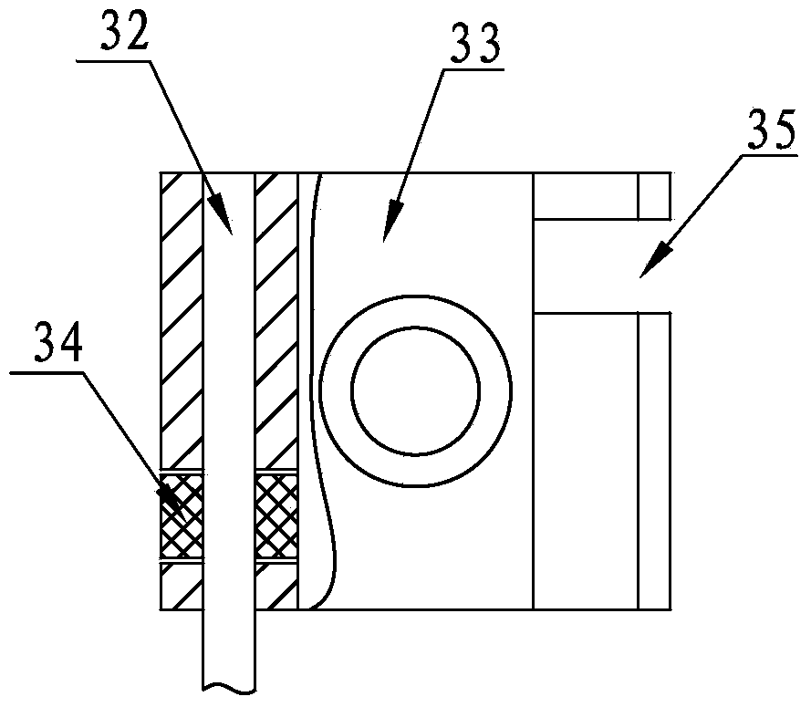 Movable cover board carding device for cotton carding machine