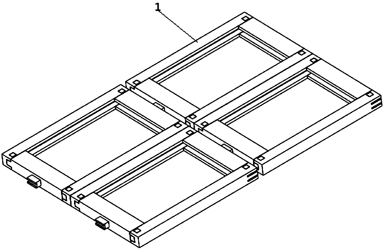 Photovoltaic module framing structure convenient to splice