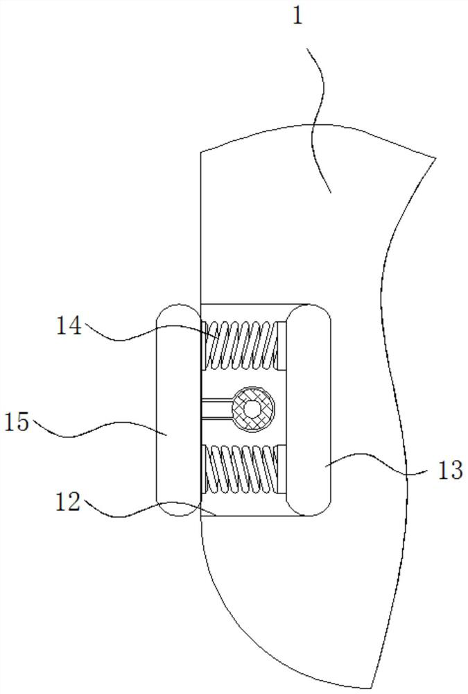 VR head-mounted display equipment capable of adjusting distance between lenses