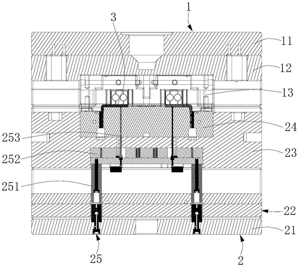 Injection molding method for preventing large-area metal part rubber coating deformation, injection mold and large-area metal part rubber coating product