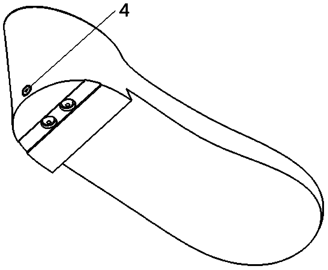 Shoe with obstacle and direction reminding function