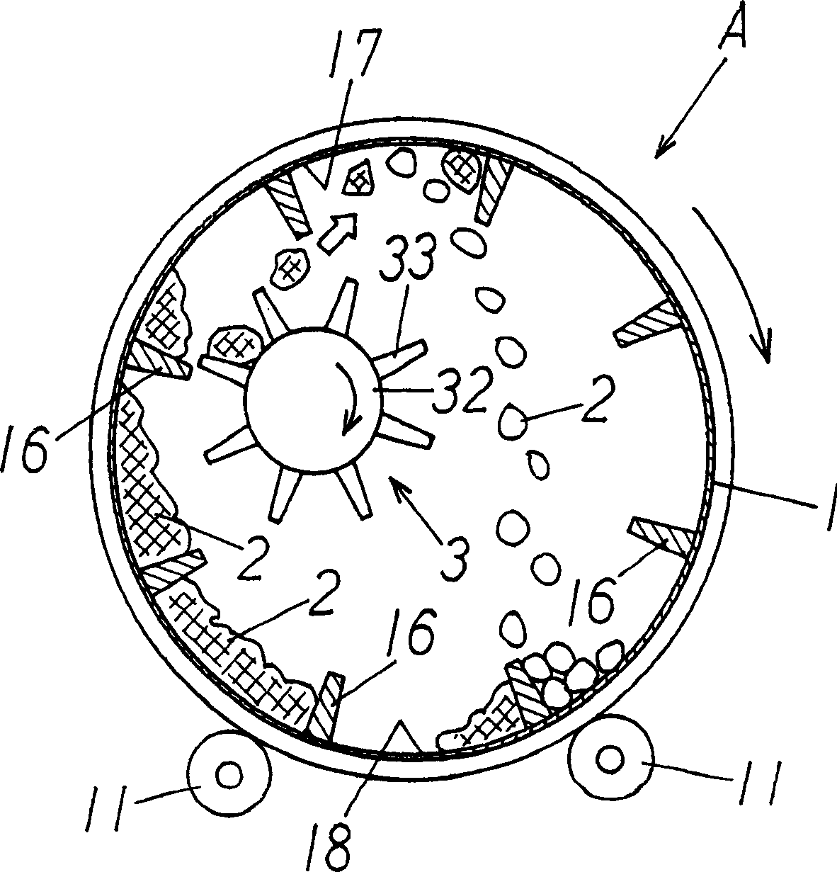 Dissociating apparatus for papermaking raw material and method for dissociating papermaking raw material