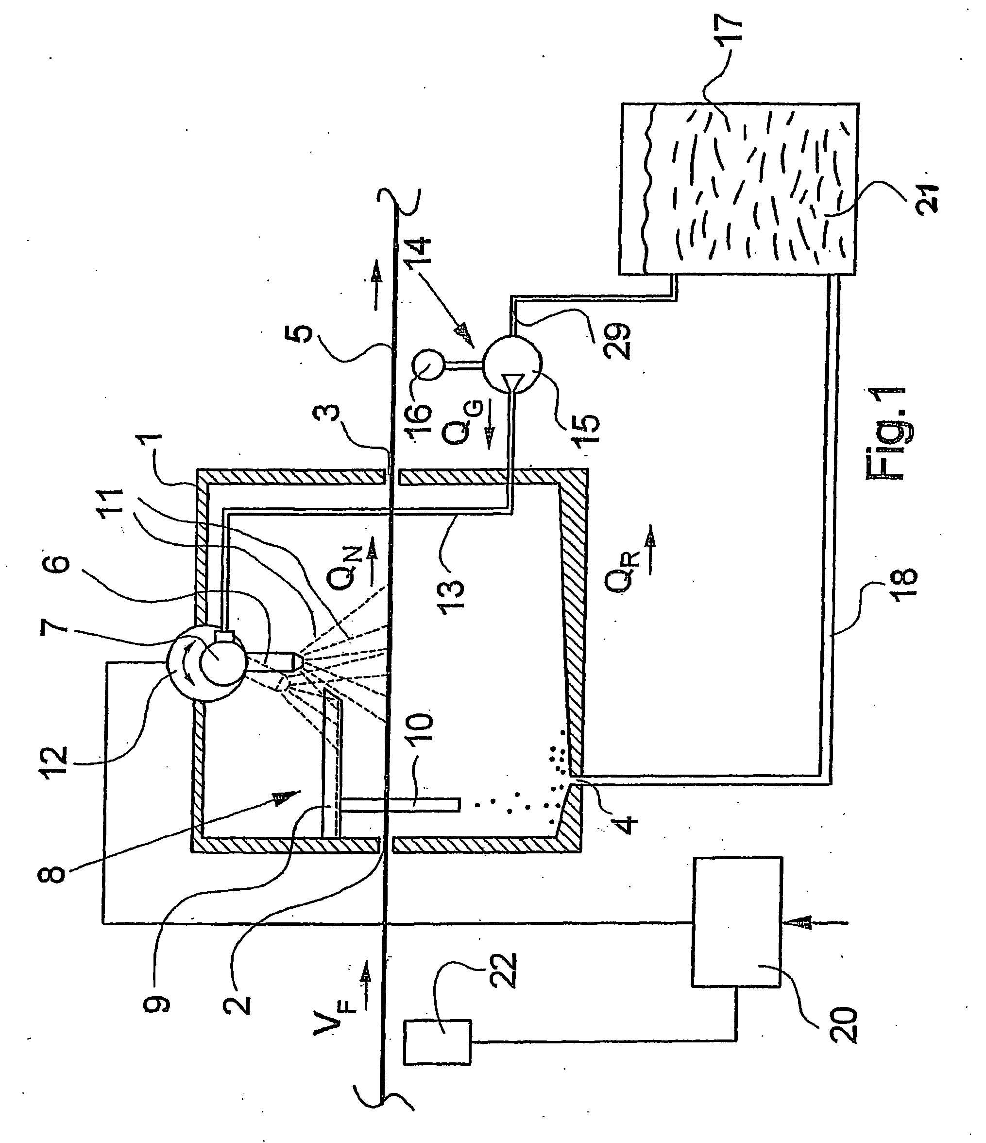 Apparatus for wetting a running filament strand