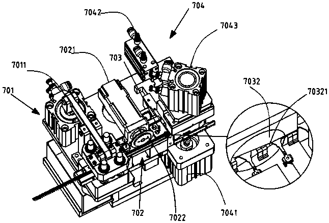 Automatic assembly device for RF line terminal