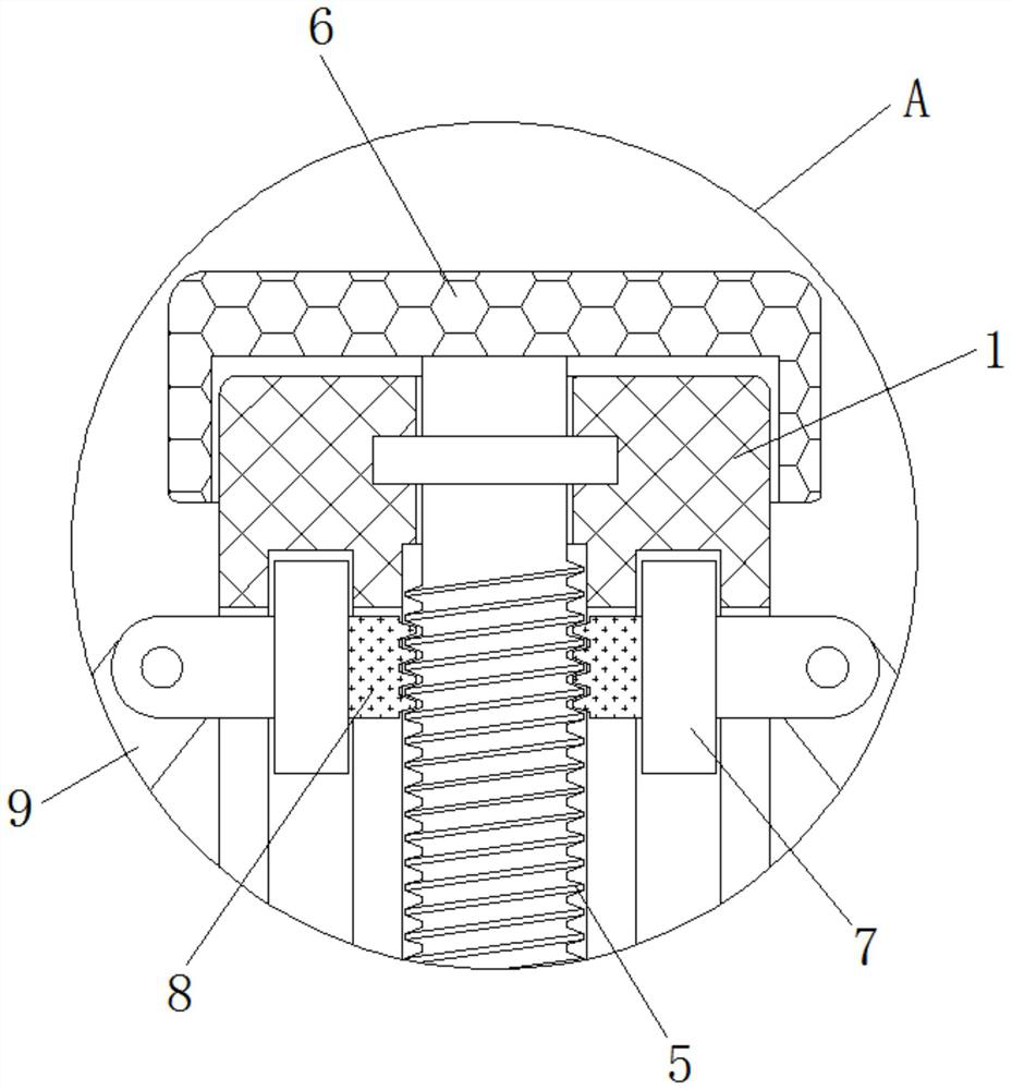 Three-thread sewn cloth thread removing device based on tooth engagement