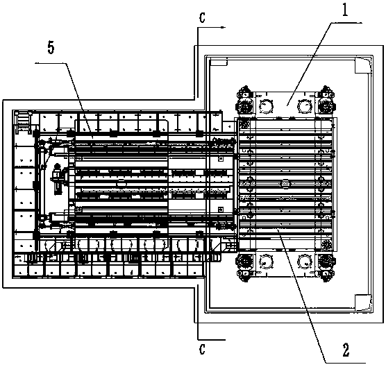 Movable platform system of pressing machine